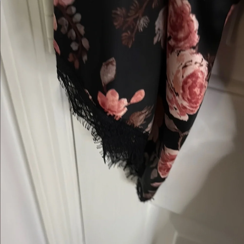 VS Secret Treasures Set , Elegant Black & Pink Rose Robe,Shorts& Camisole